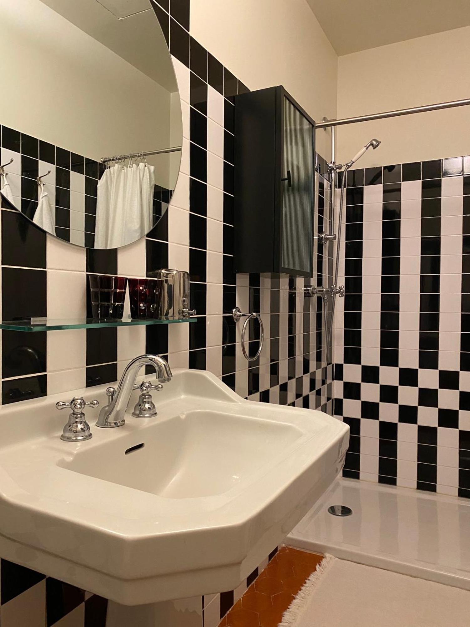 Le Saint Apolline - Sete, Appartement Haussmanien Zewnętrze zdjęcie